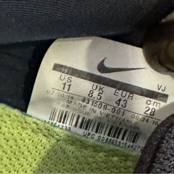 Nike Women’s Free Run RN Black White Running Shoes Size 11 - Picture 8 of 8